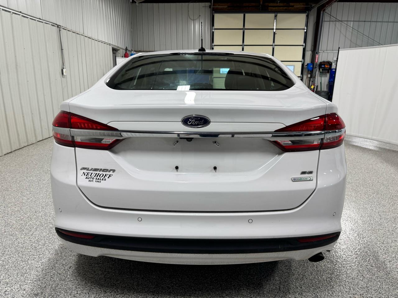 Ford Fusion SE FWD 2017