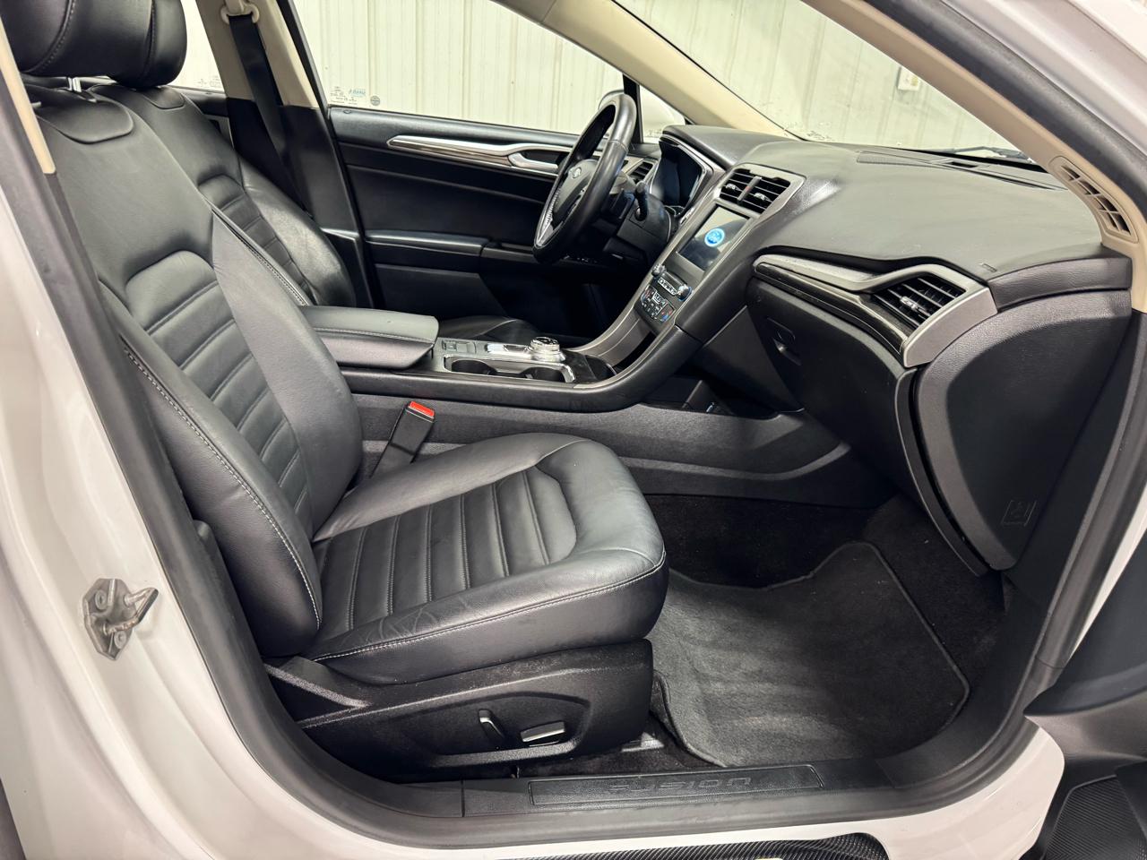 Ford Fusion SE FWD 2017