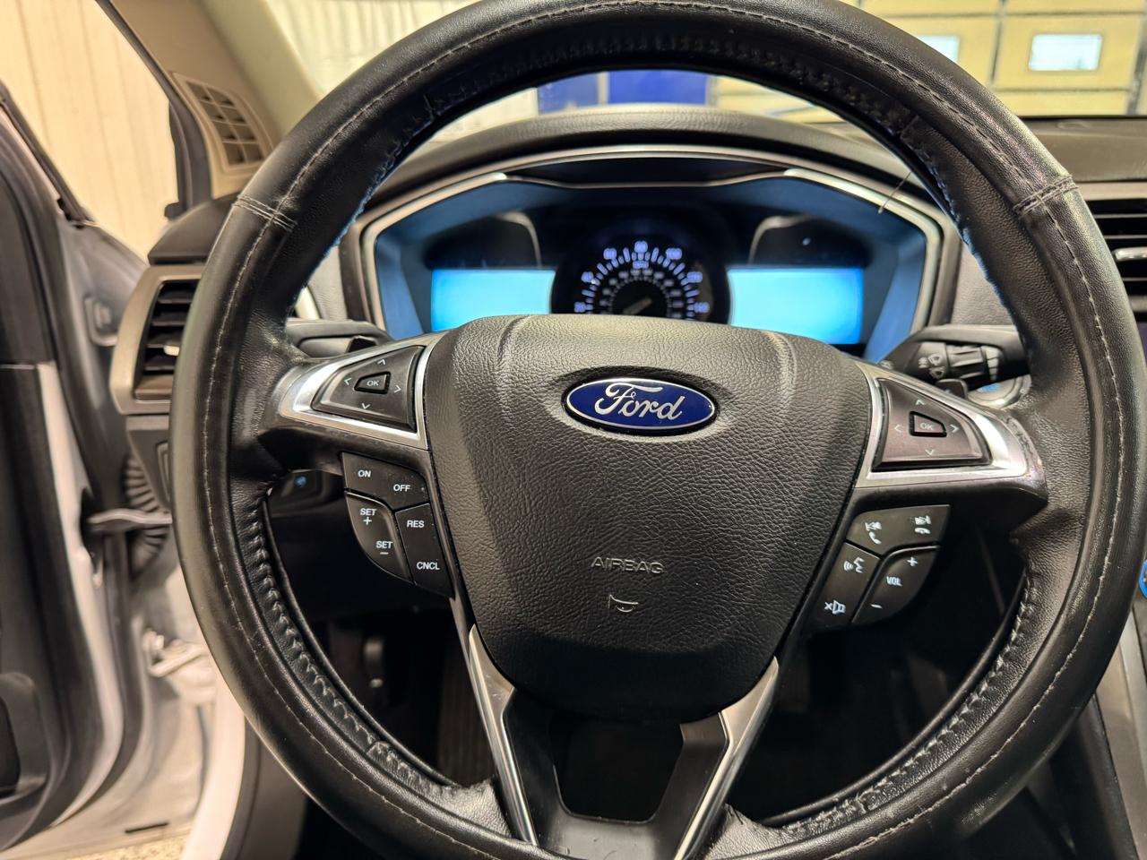 Ford Fusion SE FWD 2017