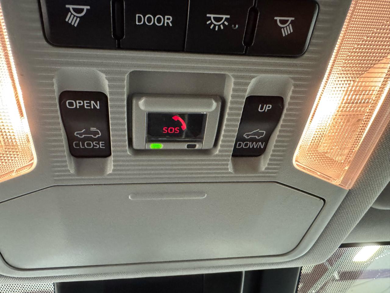 Toyota RAV4 XLE AWD (Natl) 2021