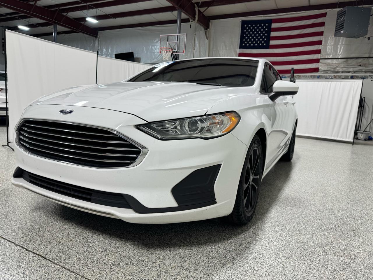 Ford Fusion SE FWD 2020