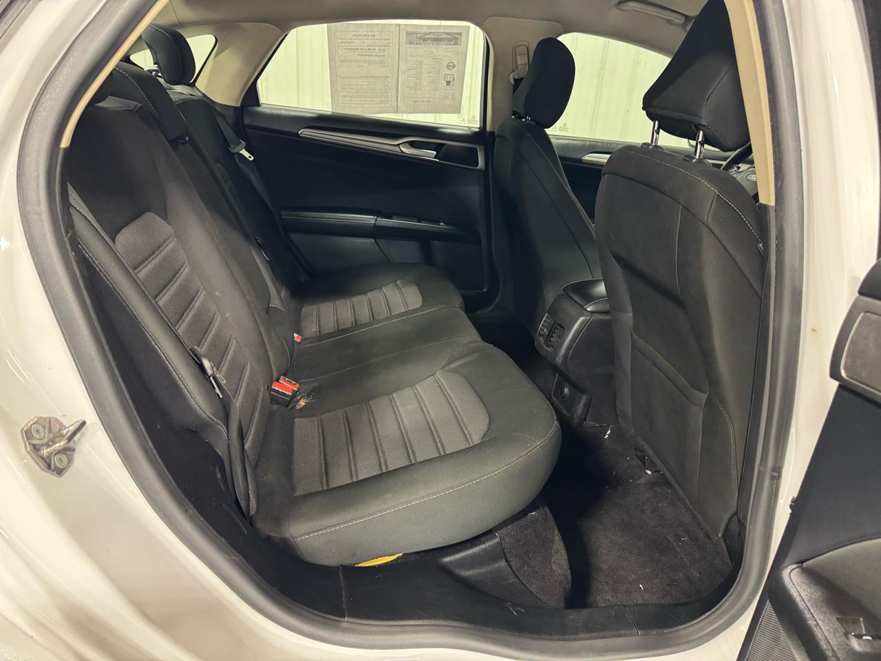 Ford Fusion SE FWD 2020