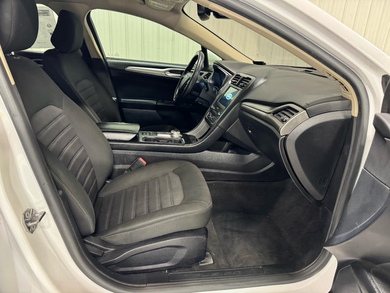 Ford Fusion SE FWD 2020