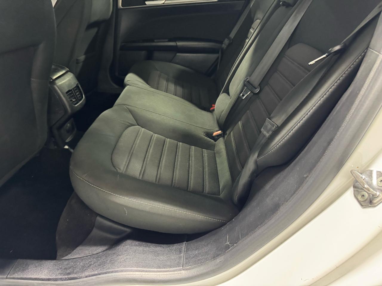 Ford Fusion SE FWD 2020