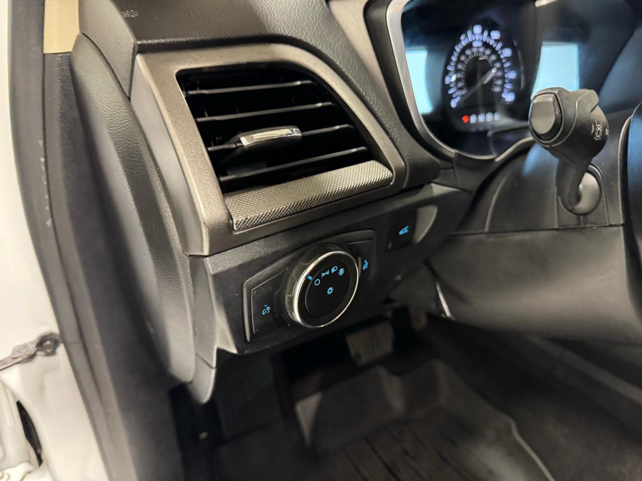 Ford Fusion SE FWD 2020