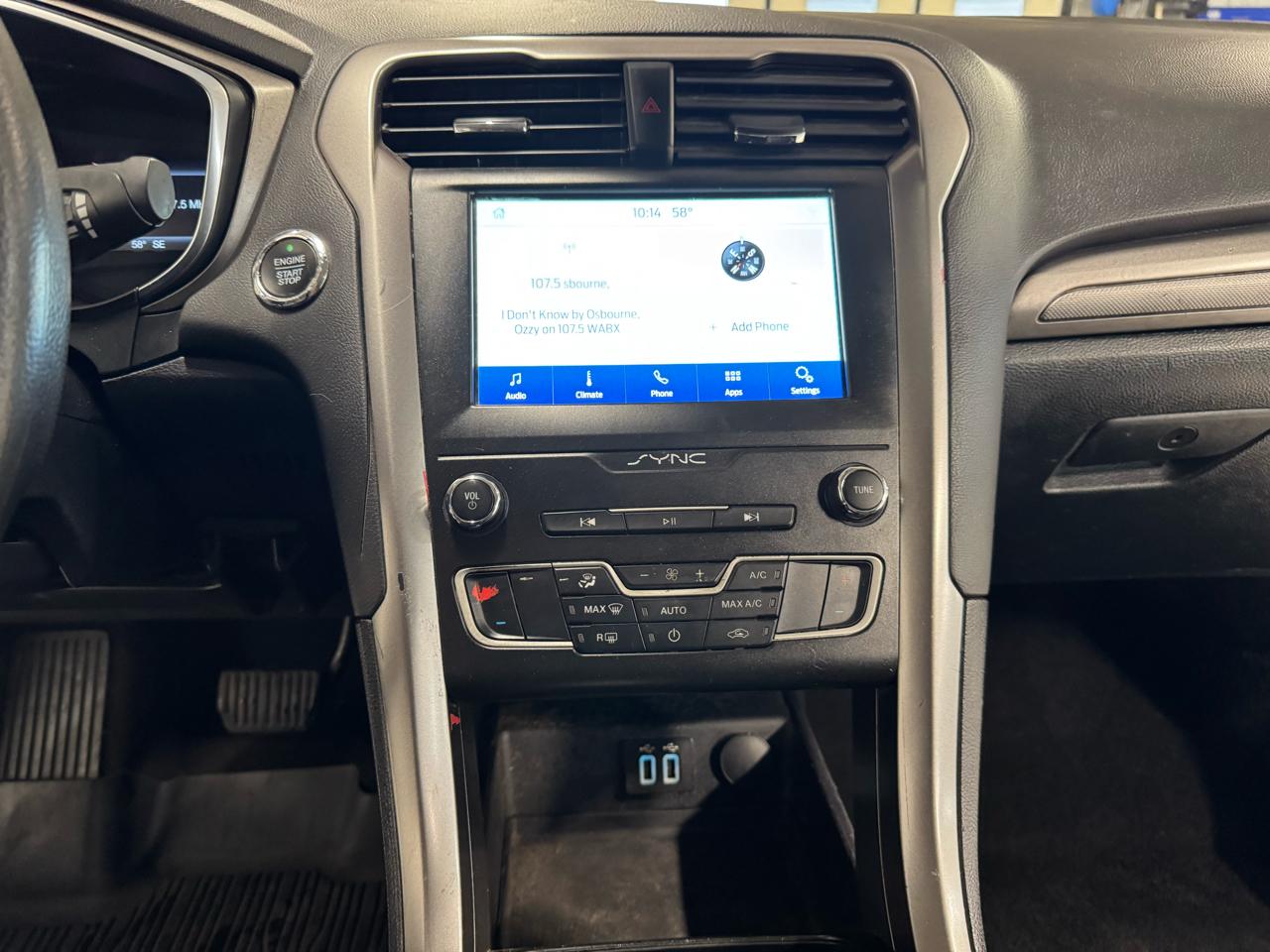 Ford Fusion SE FWD 2020