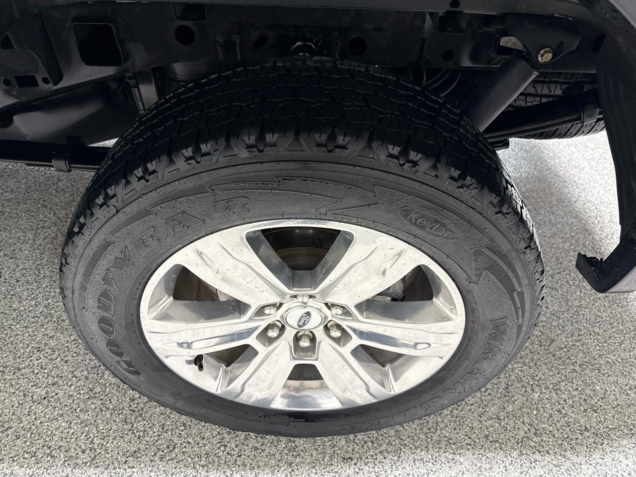 Ford F-150 Platinum 4WD SuperCrew 5.5' Box 2018