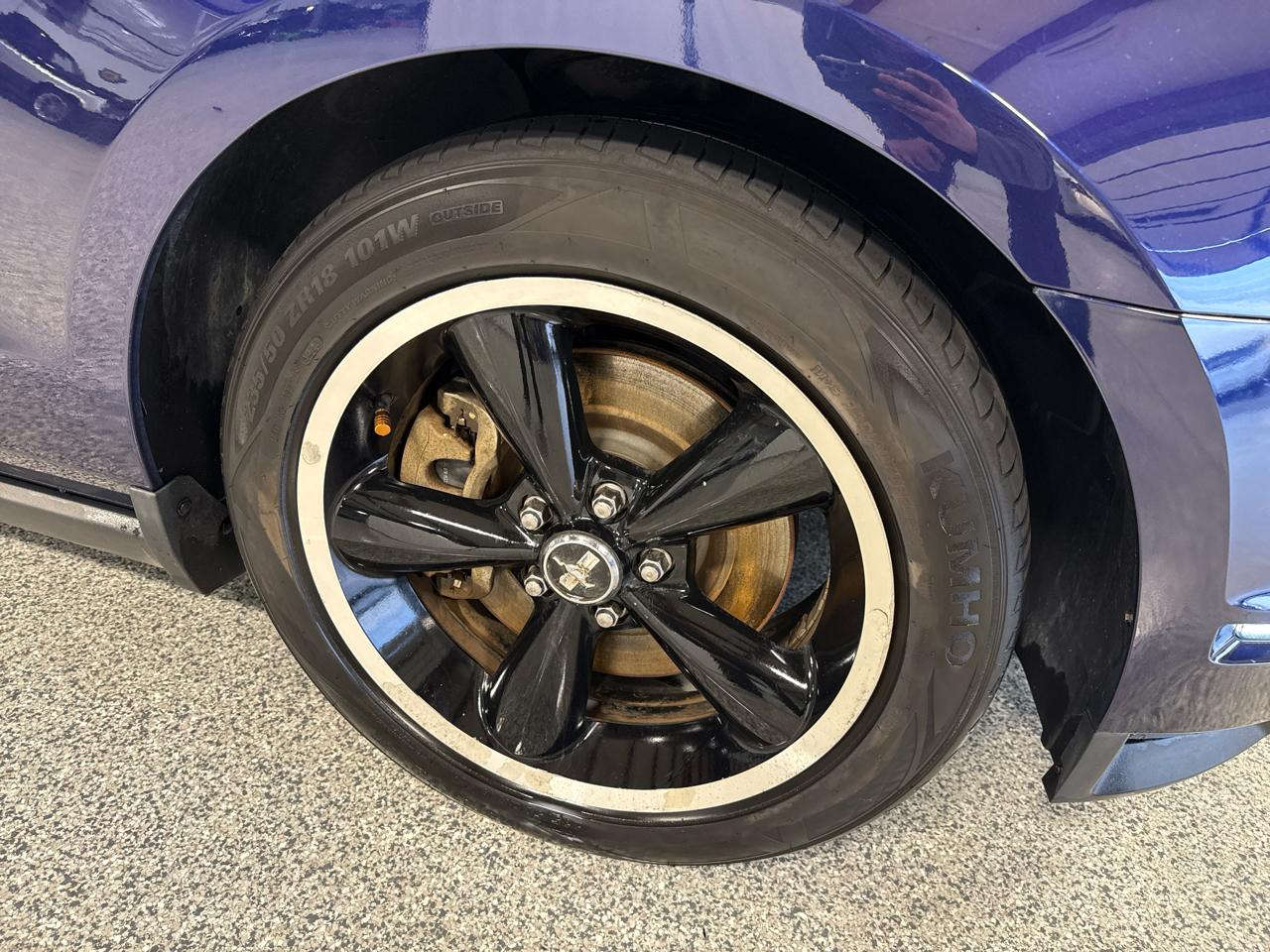 Ford Mustang 2dr Cpe GT 2012