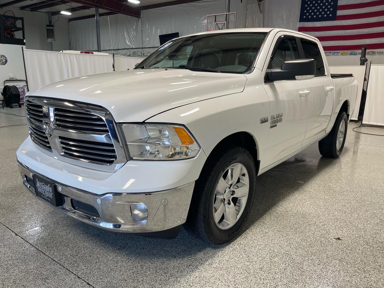 RAM 1500 Classic Big Horn 4x4 Crew Cab 5'7" Box 2019