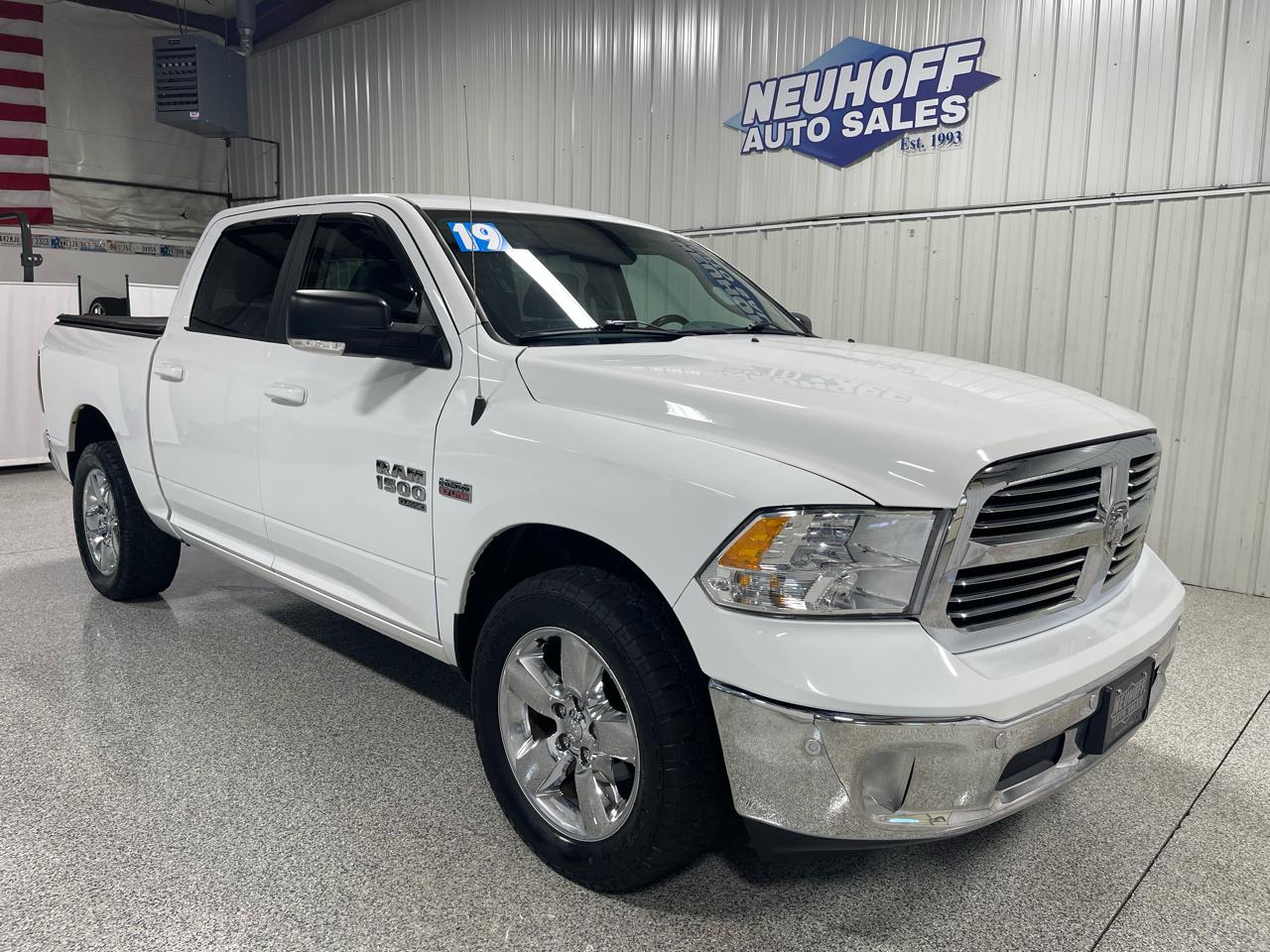 RAM 1500 Classic Big Horn 4x4 Crew Cab 5'7" Box 2019