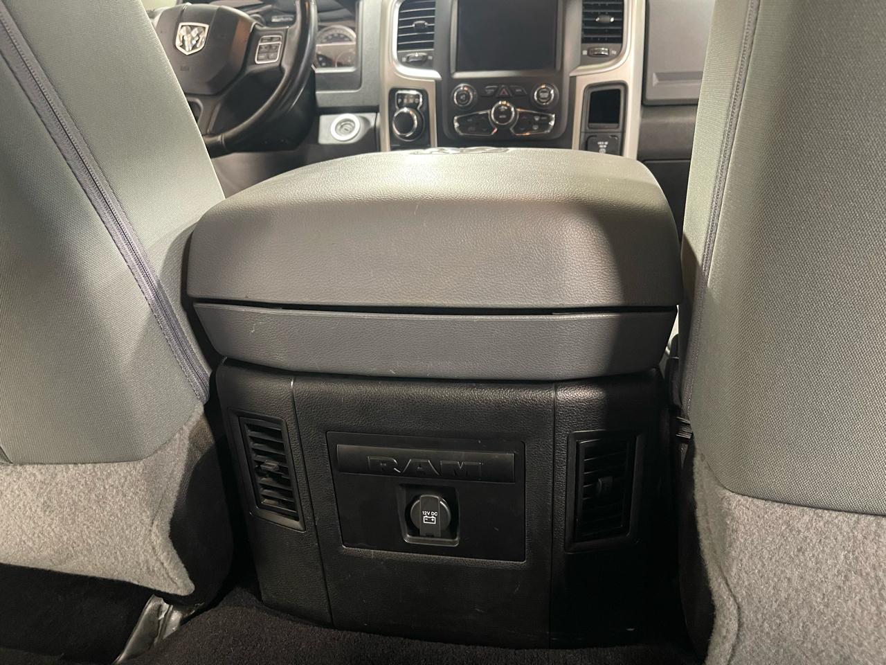 RAM 1500 Classic Big Horn 4x4 Crew Cab 5'7" Box 2019