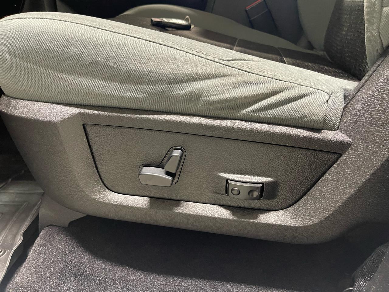 RAM 1500 Classic Big Horn 4x4 Crew Cab 5'7" Box 2019