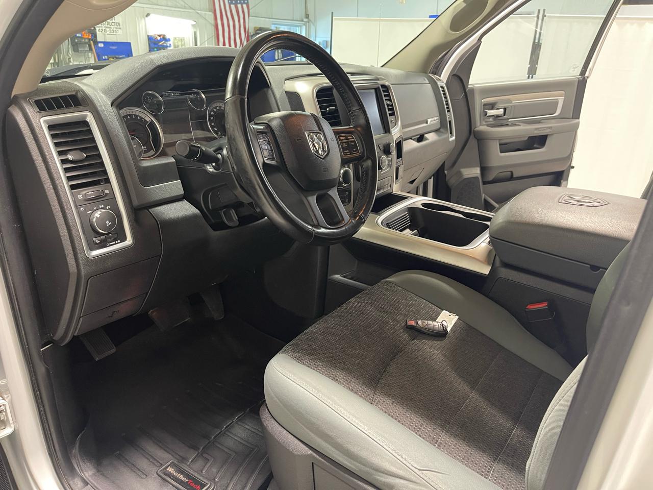 RAM 1500 Classic Big Horn 4x4 Crew Cab 5'7" Box 2019
