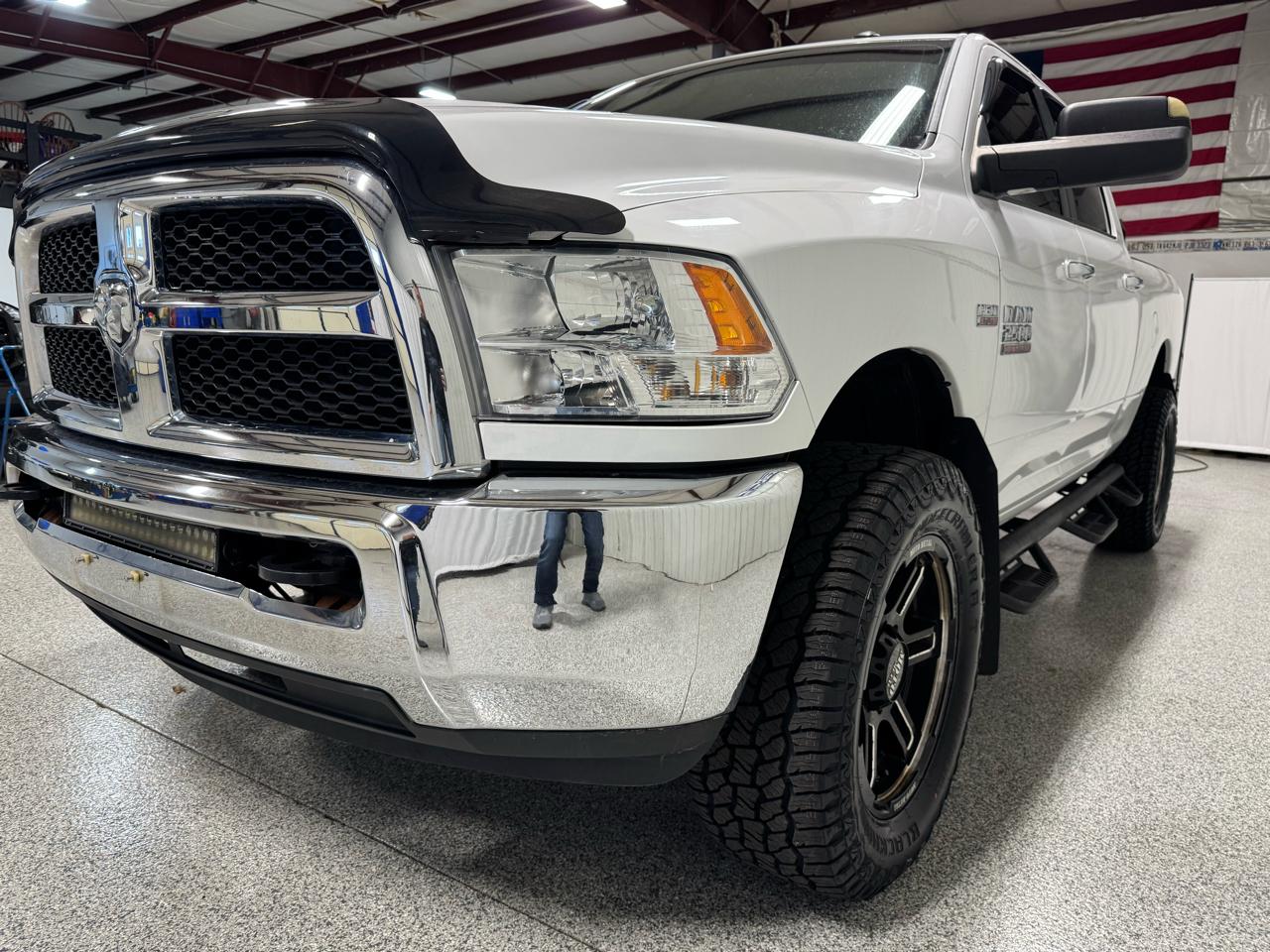 RAM 2500 SLT 4x4 Crew Cab 6'4" Box 2017