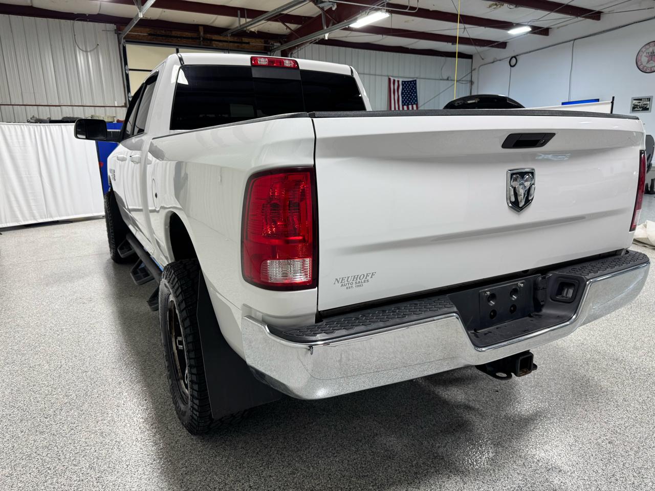 RAM 2500 SLT 4x4 Crew Cab 6'4" Box 2017