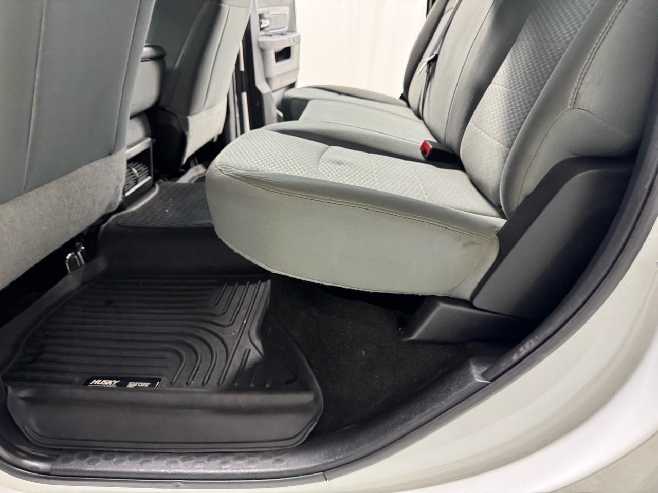 RAM 2500 SLT 4x4 Crew Cab 6'4" Box 2017