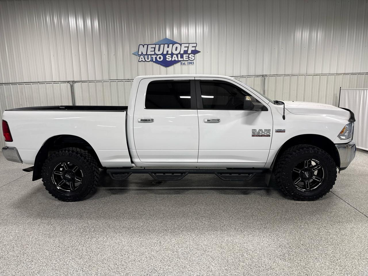 RAM 2500 SLT 4x4 Crew Cab 6'4" Box 2017