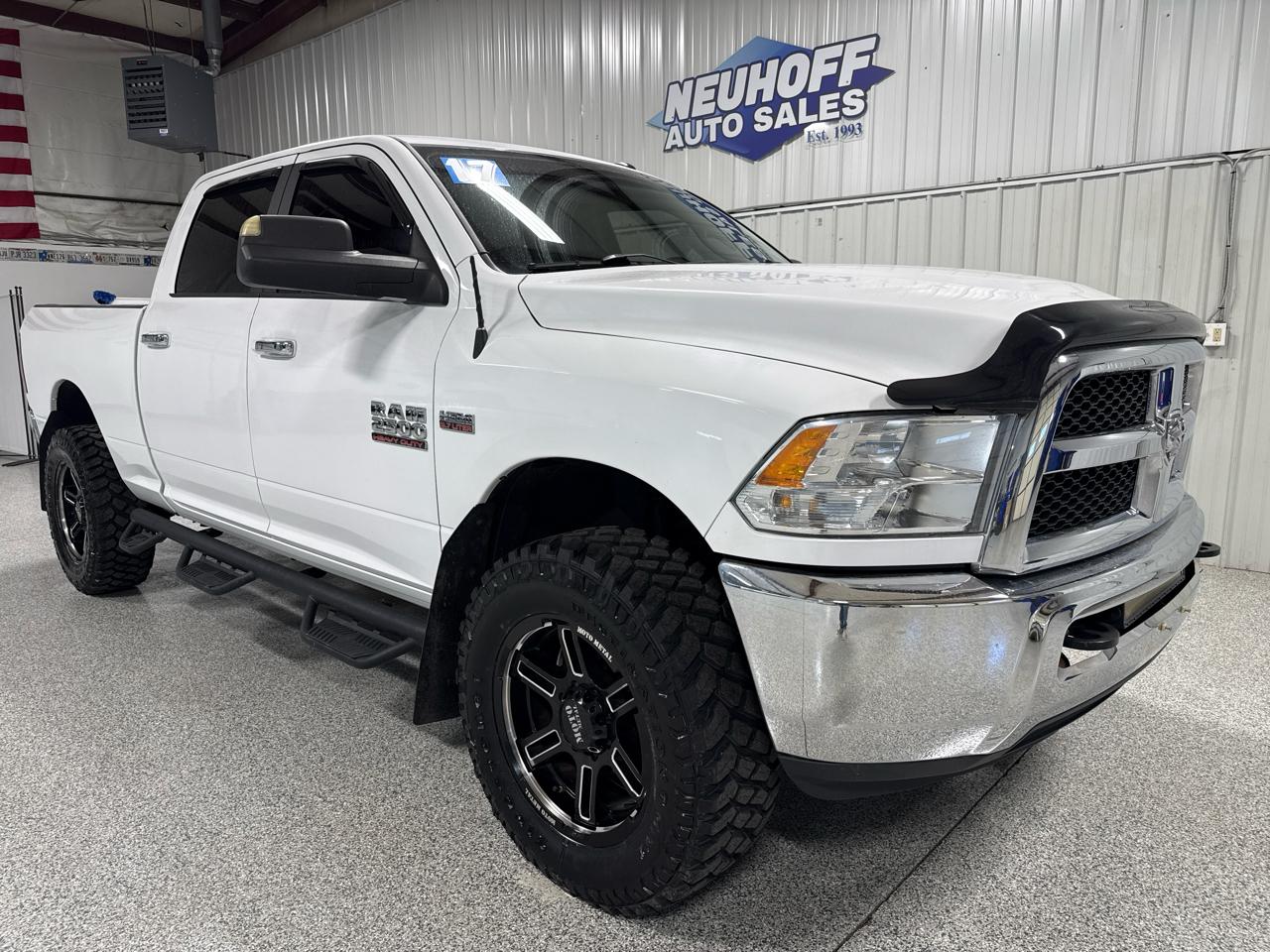 RAM 2500 SLT 4x4 Crew Cab 6'4" Box 2017