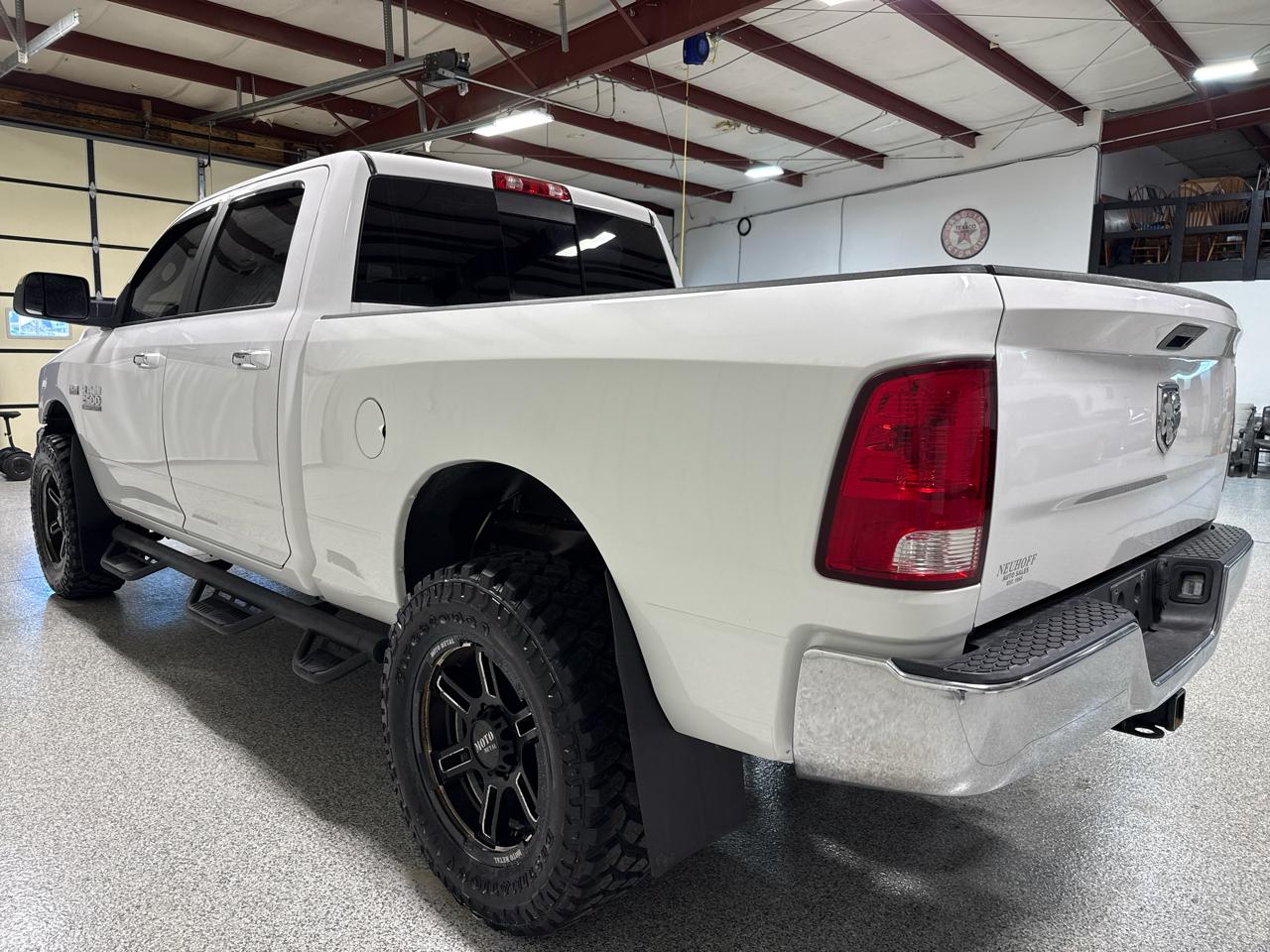 RAM 2500 SLT 4x4 Crew Cab 6'4" Box 2017
