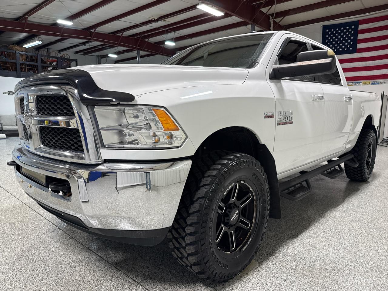 RAM 2500 SLT 4x4 Crew Cab 6'4" Box 2017