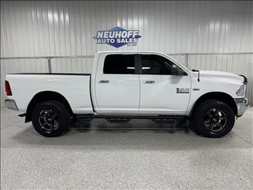 2017 RAM 2500 SLT 4x4 Crew Cab 6'4" Box