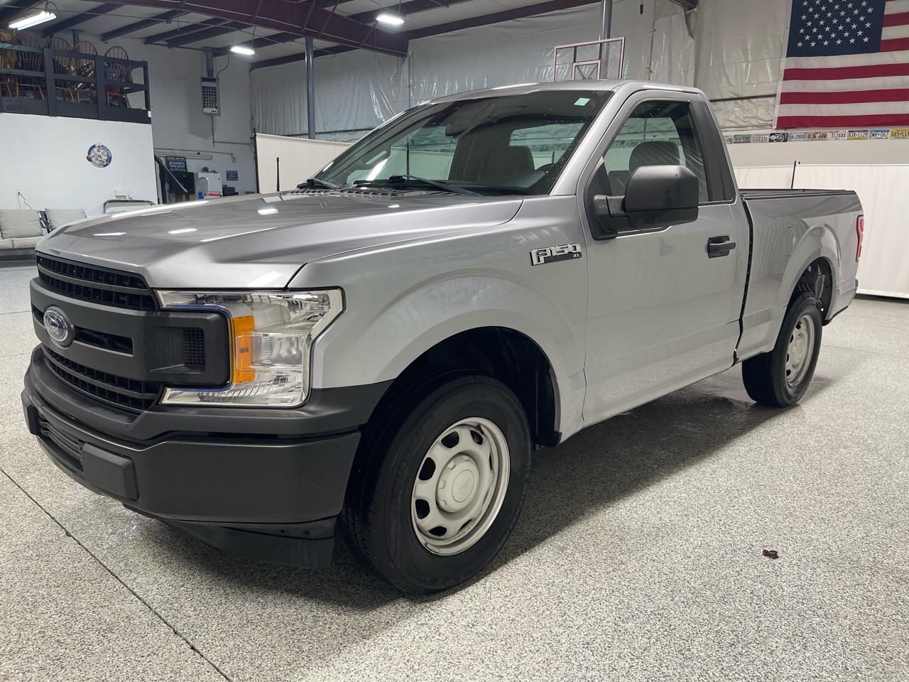Ford F-150 2WD Reg Cab 122.5" XL 2020