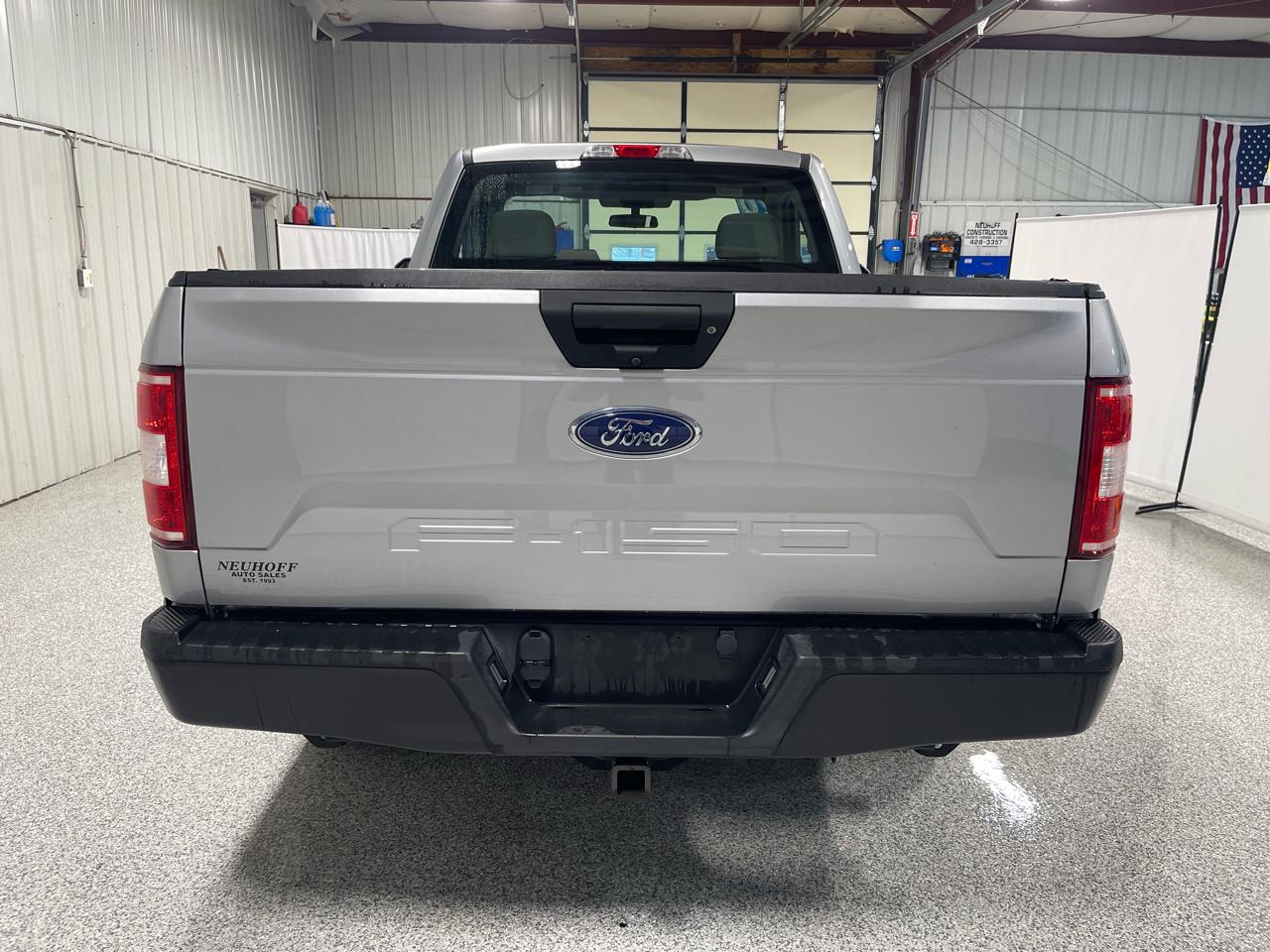 Ford F-150 2WD Reg Cab 122.5" XL 2020