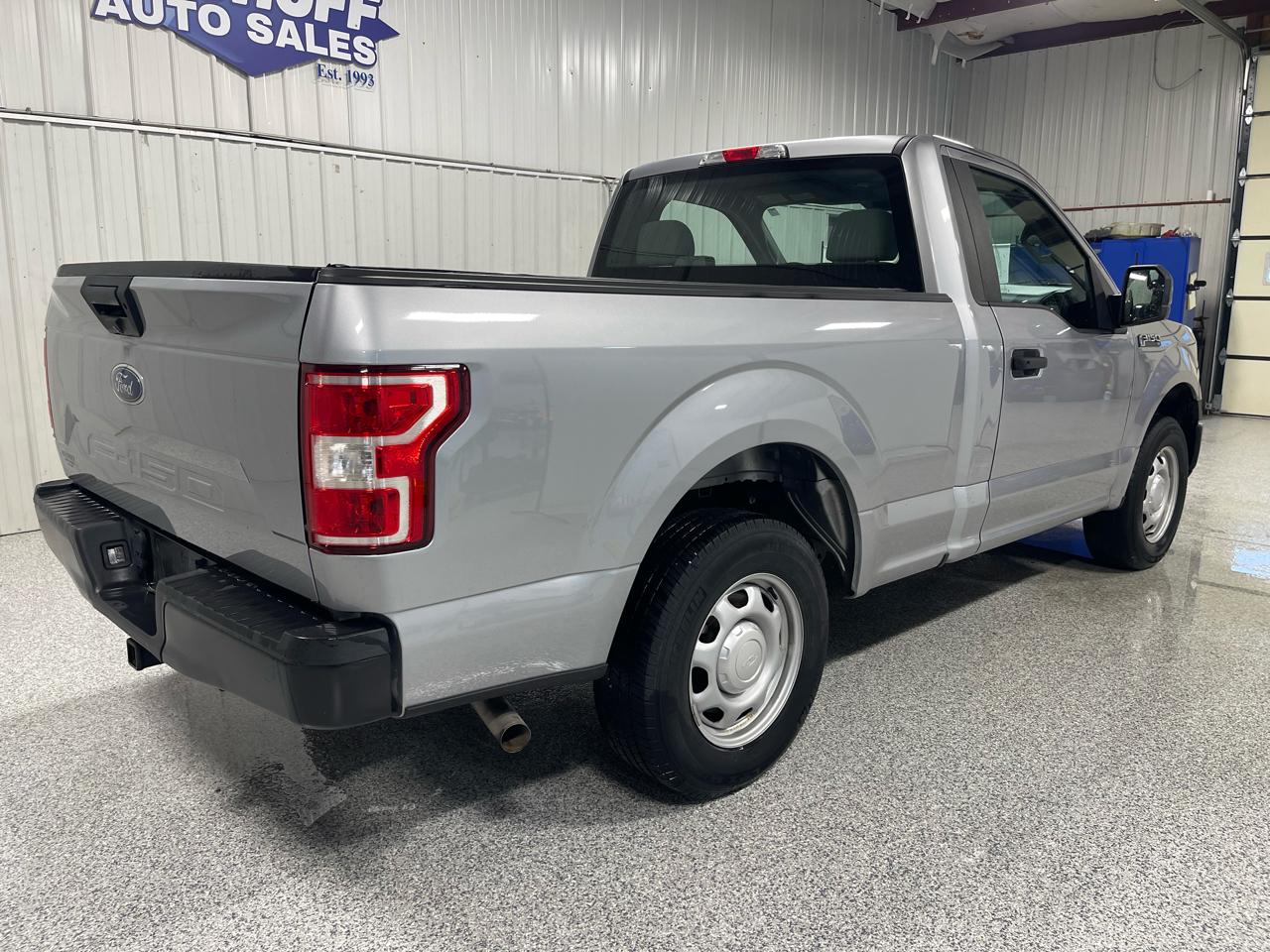 Ford F-150 2WD Reg Cab 122.5" XL 2020