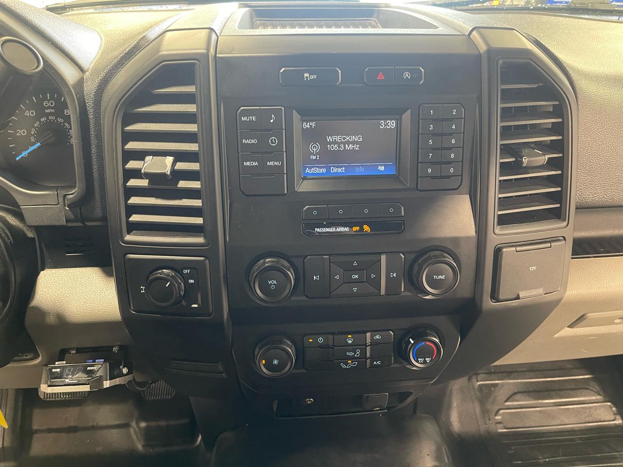 Ford F-150 2WD Reg Cab 122.5" XL 2020