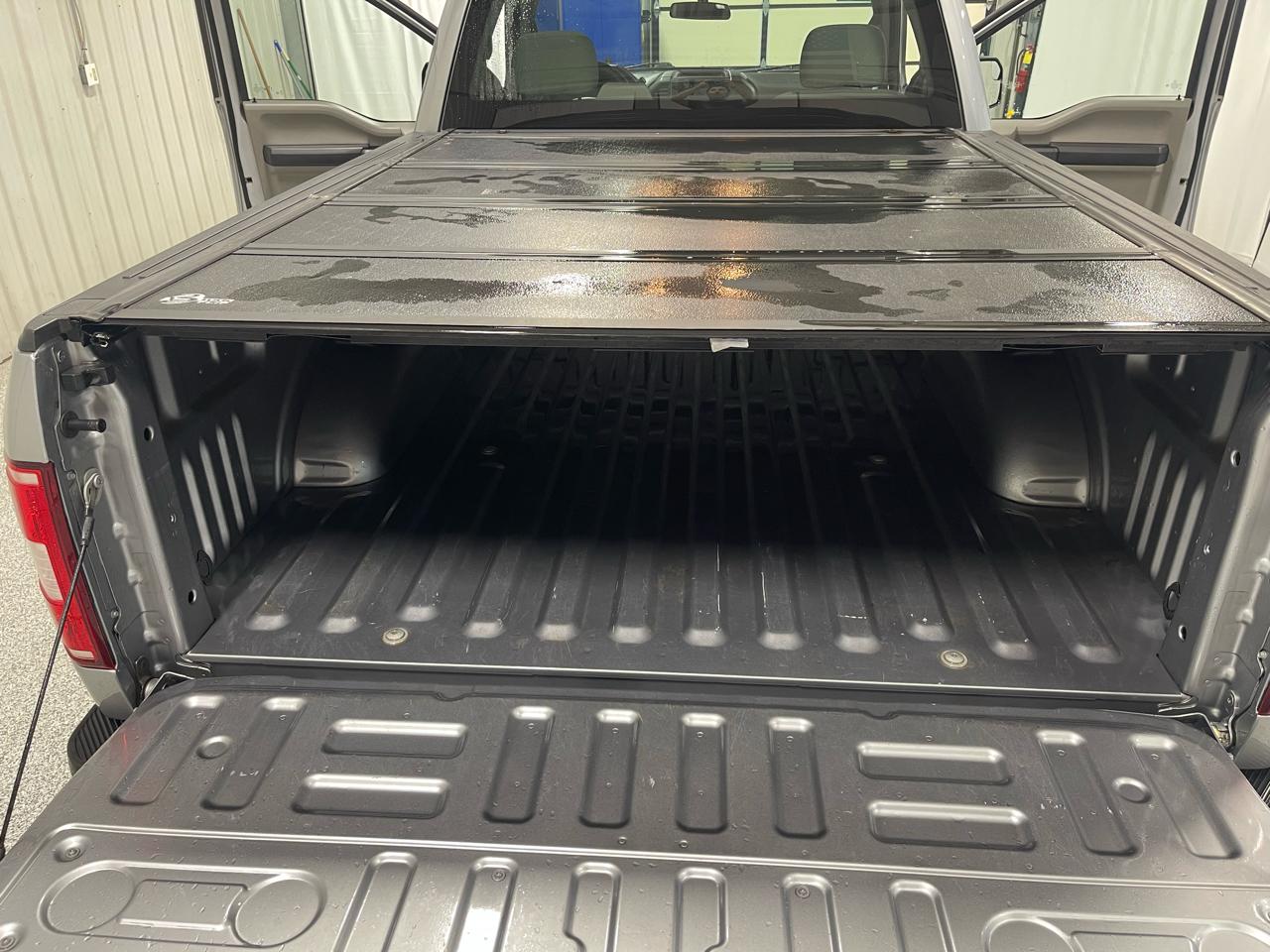 Ford F-150 2WD Reg Cab 122.5" XL 2020