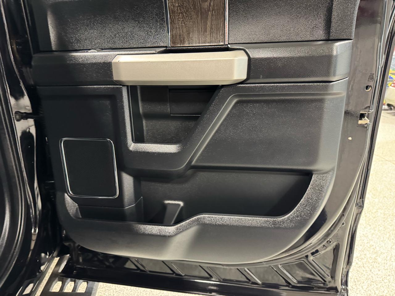 Ford Super Duty F-250 SRW Lariat 4WD Crew Cab 6.75' Box 2020