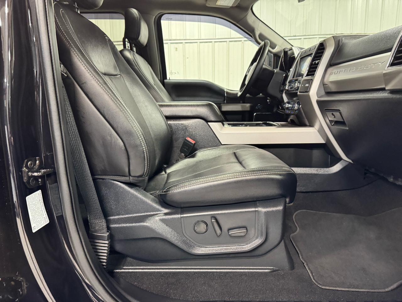Ford Super Duty F-250 SRW Lariat 4WD Crew Cab 6.75' Box 2020