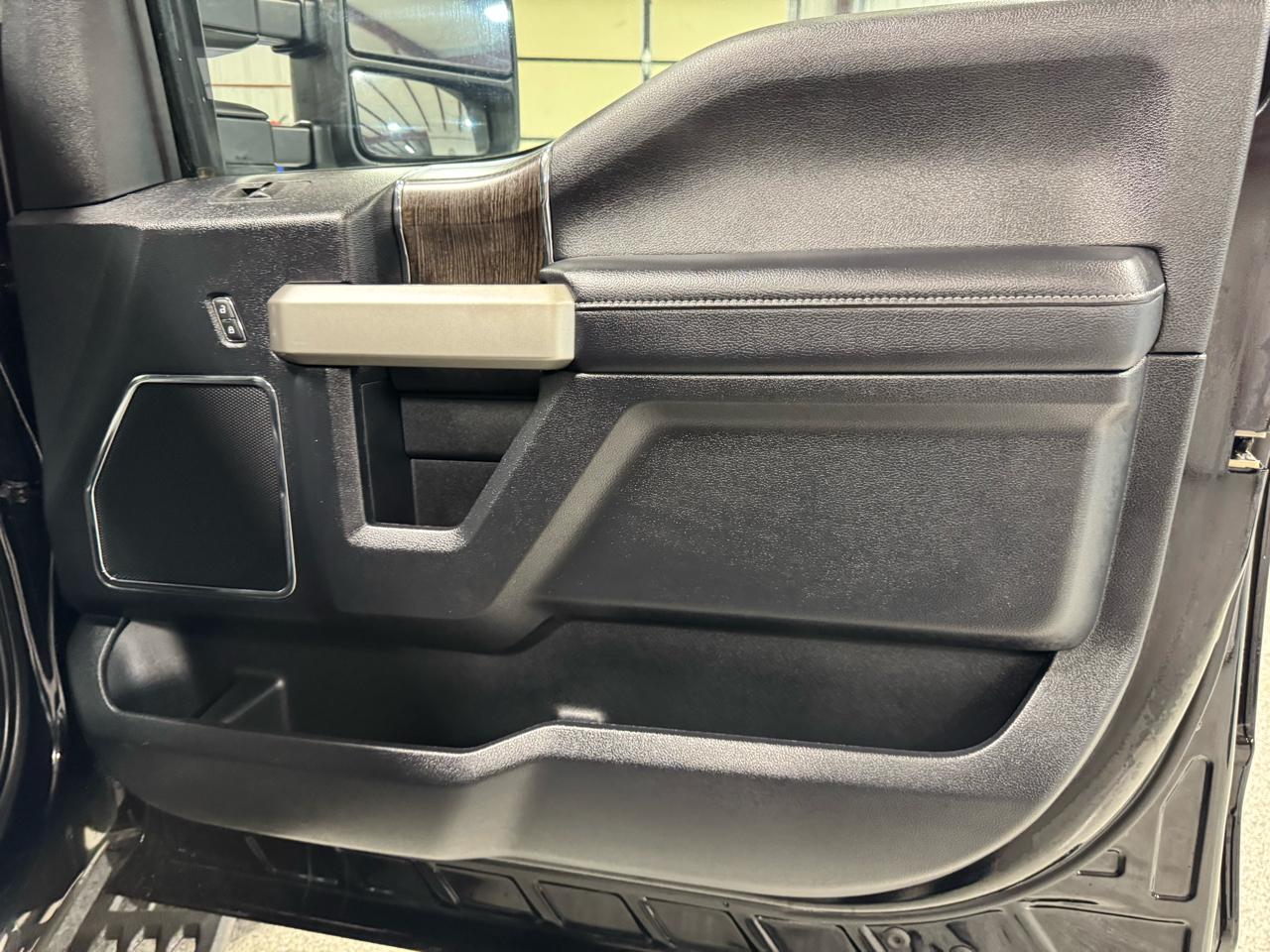 Ford Super Duty F-250 SRW Lariat 4WD Crew Cab 6.75' Box 2020