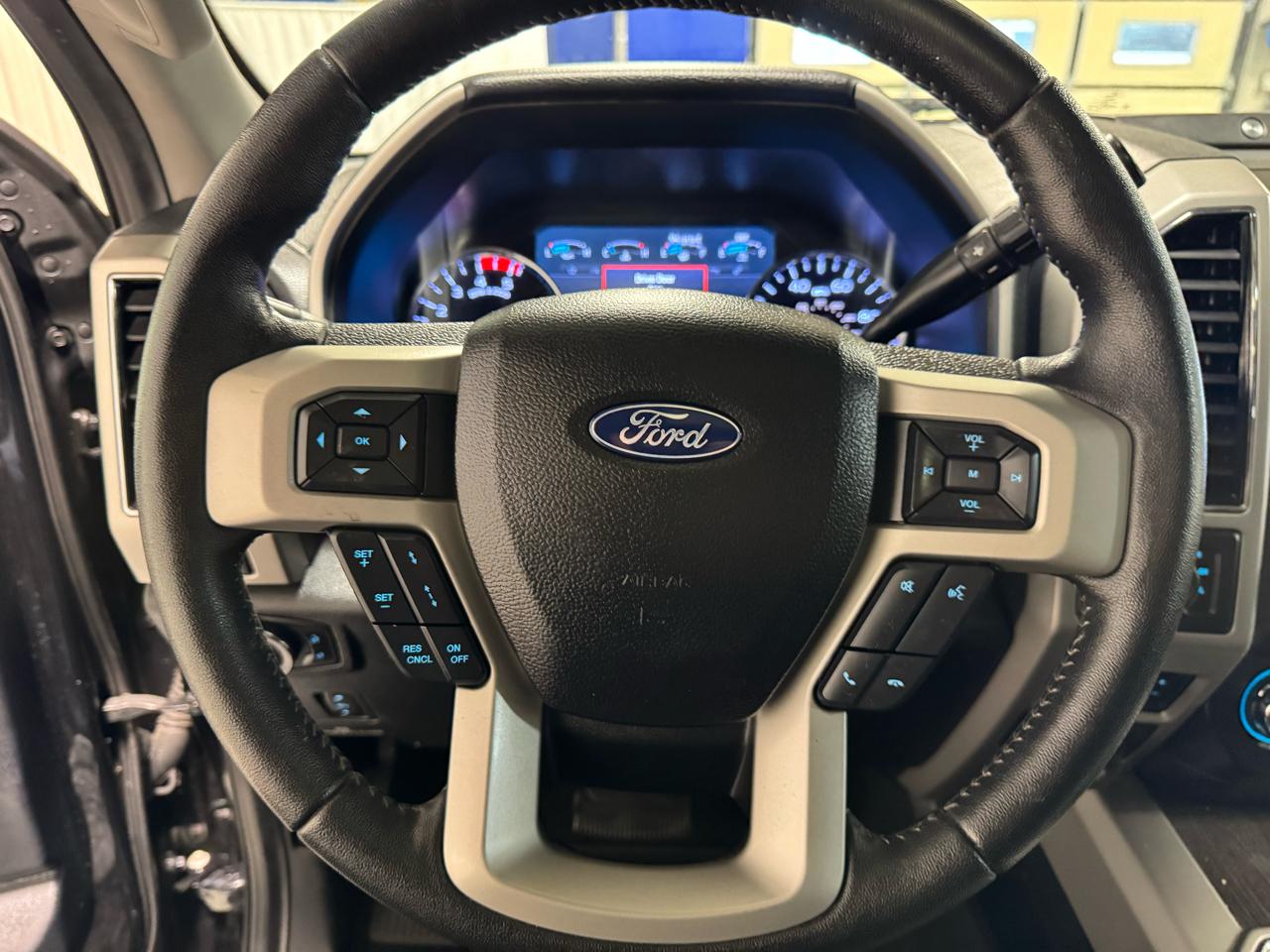 Ford Super Duty F-250 SRW Lariat 4WD Crew Cab 6.75' Box 2020