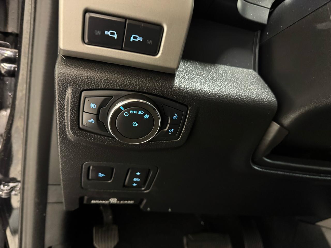 Ford Super Duty F-250 SRW Lariat 4WD Crew Cab 6.75' Box 2020