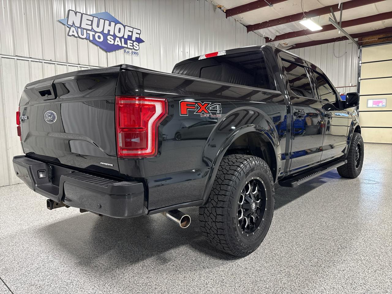 Ford F-150 4WD SuperCrew 157" Lariat 2015