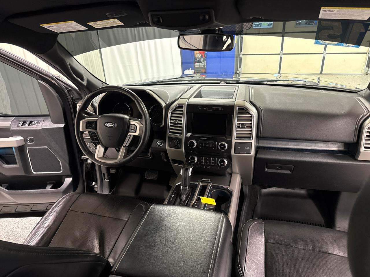 Ford F-150 4WD SuperCrew 157" Lariat 2015