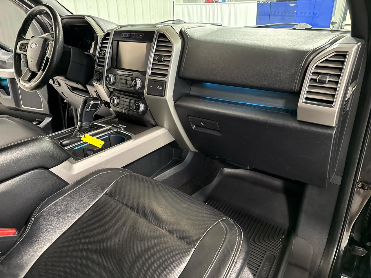 Ford F-150 4WD SuperCrew 157" Lariat 2015