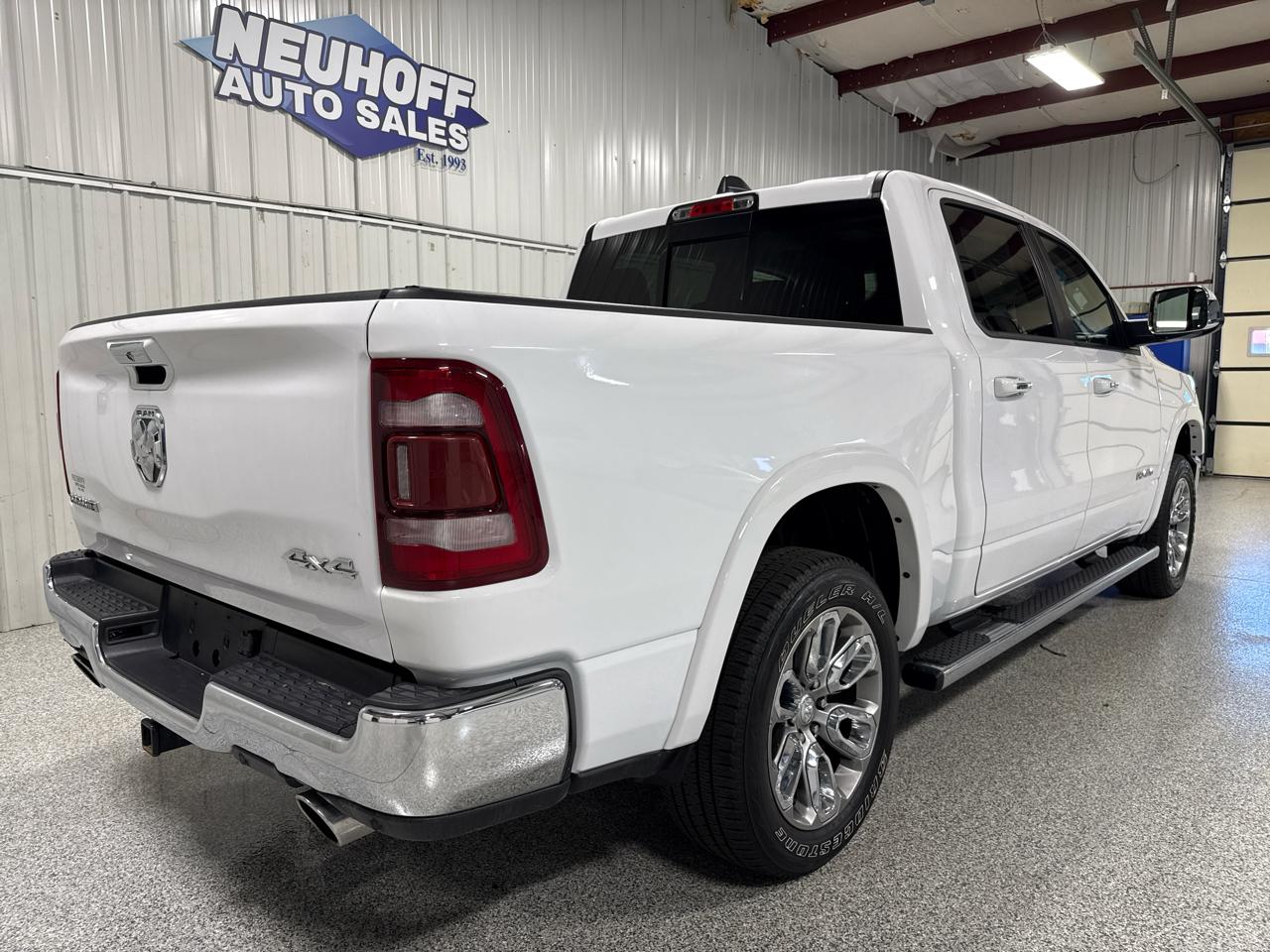 RAM 1500 Laramie 4x4 Crew Cab 5'7" Box 2022