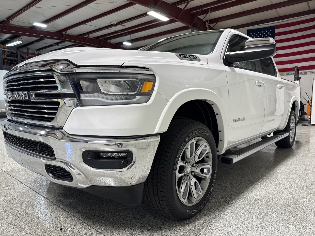 RAM 1500 Laramie 4x4 Crew Cab 5'7" Box 2022