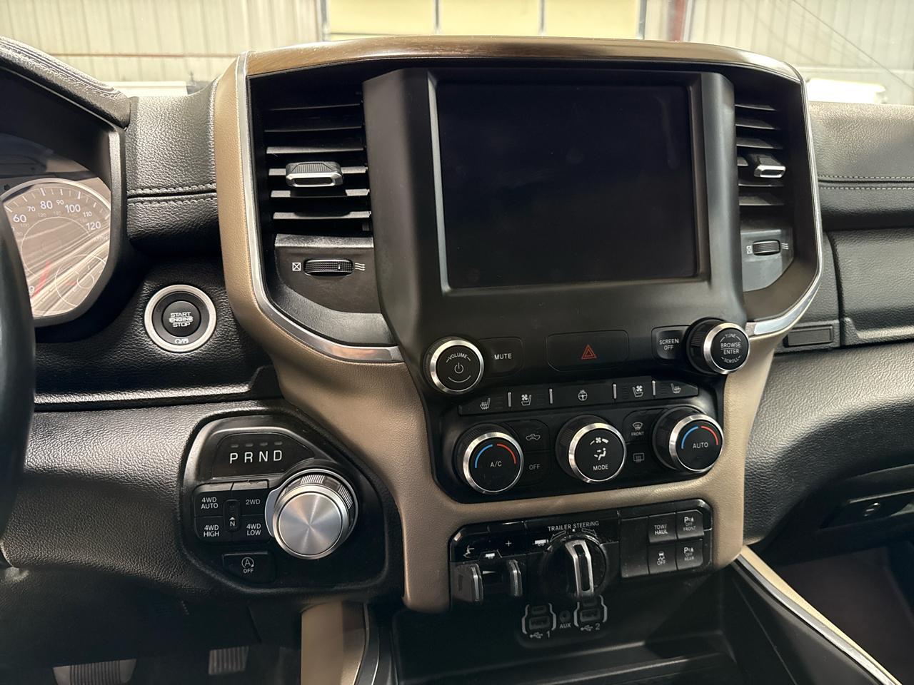 RAM 1500 Laramie 4x4 Crew Cab 5'7" Box 2022