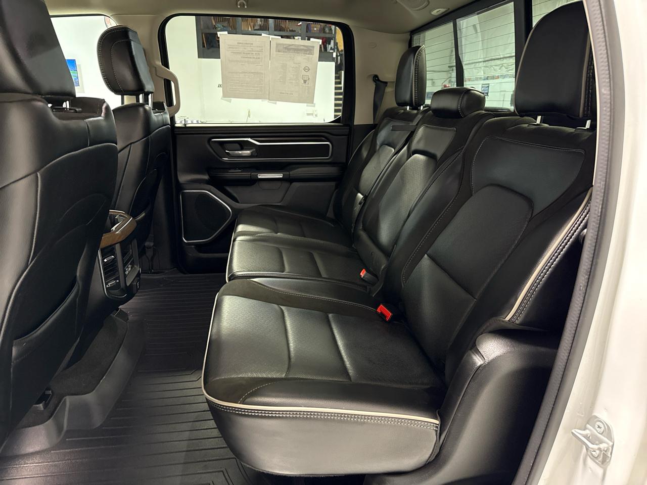 RAM 1500 Laramie 4x4 Crew Cab 5'7" Box 2022