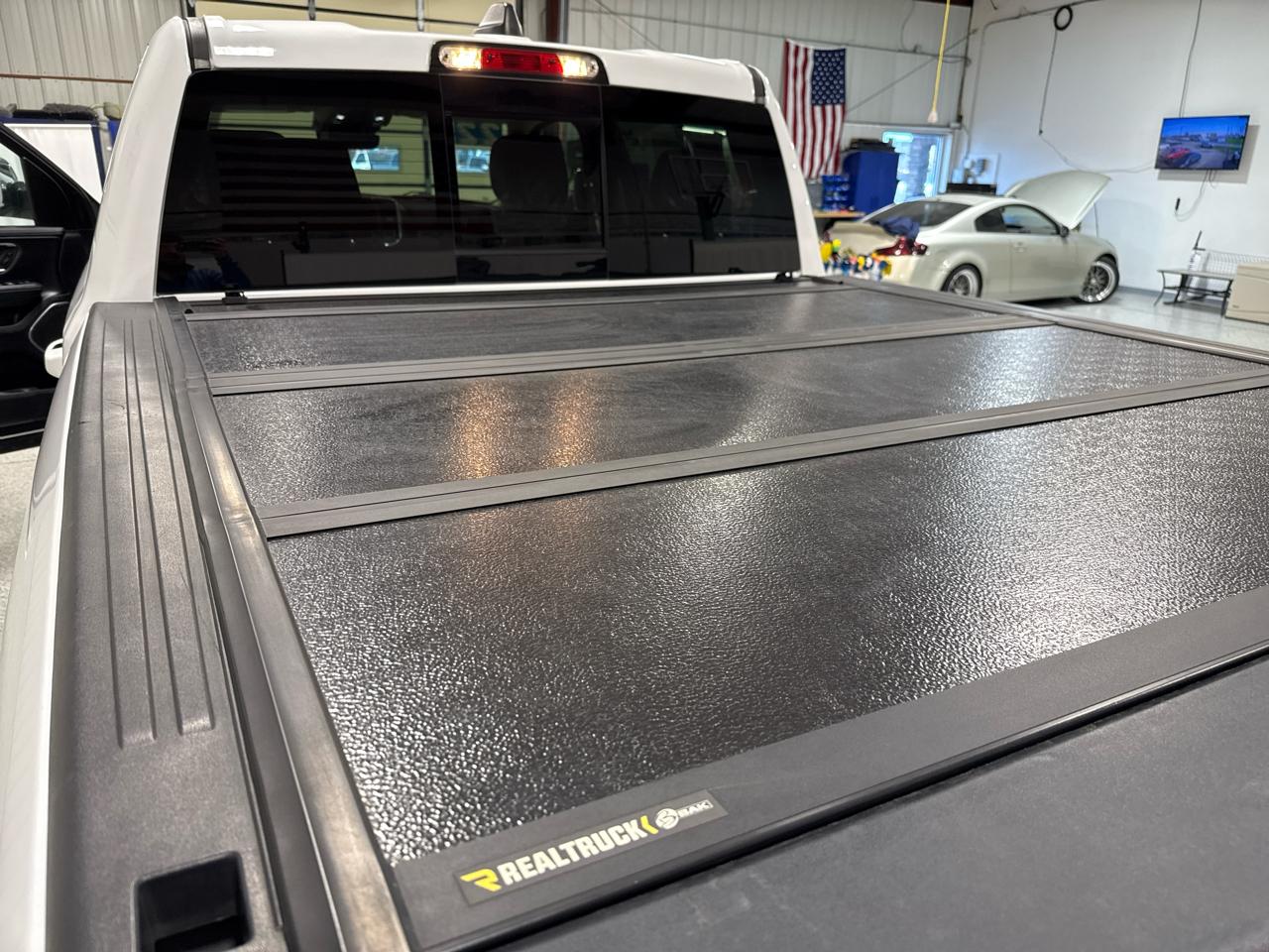 RAM 1500 Laramie 4x4 Crew Cab 5'7" Box 2022