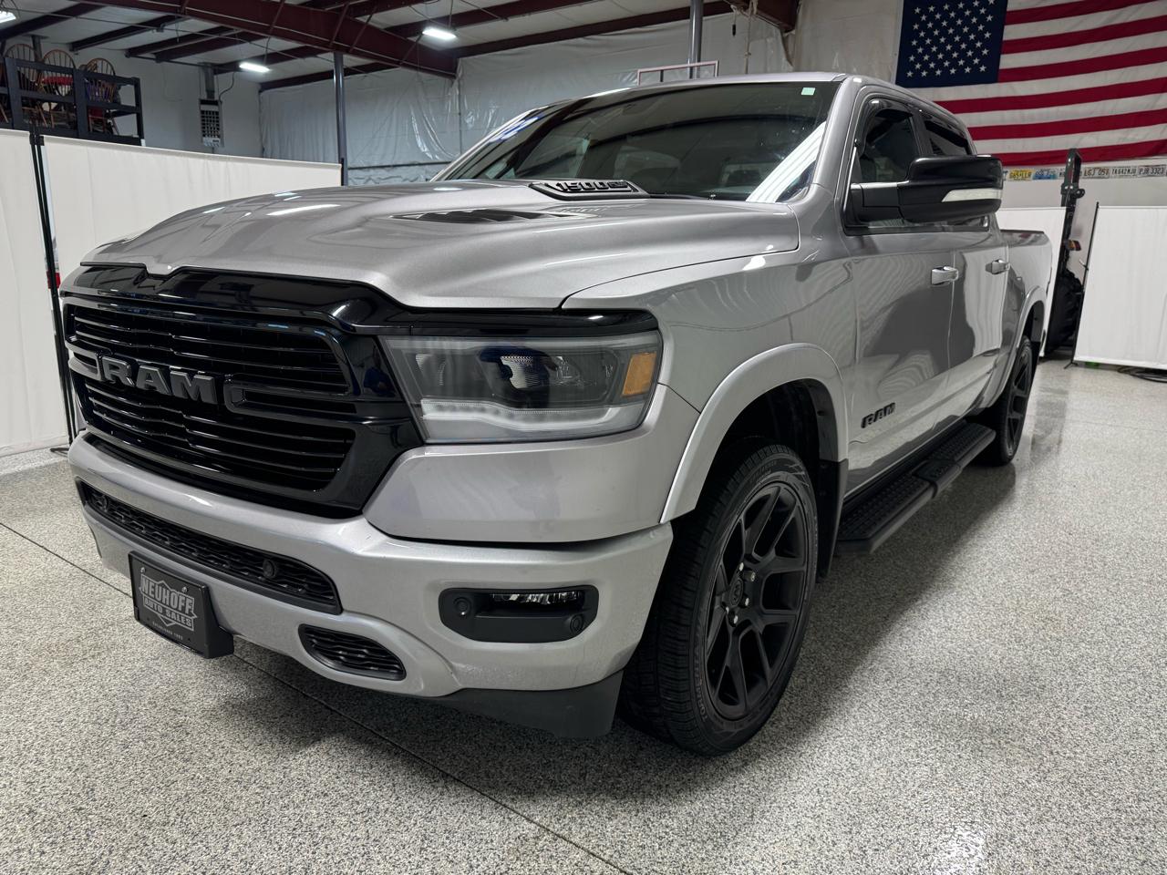 RAM 1500 Laramie 4x4 Crew Cab 5'7" Box 2022