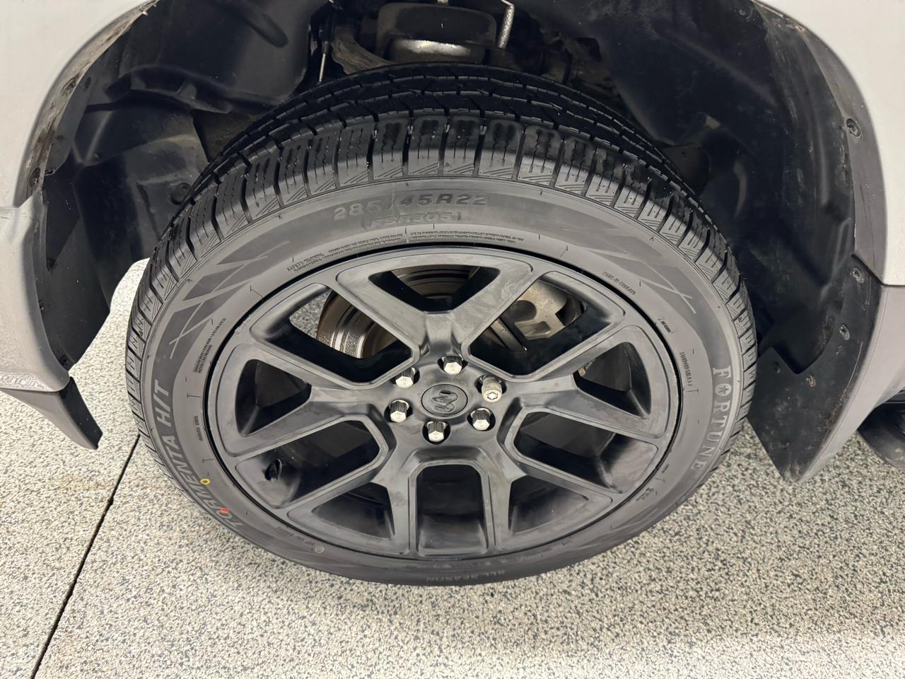 RAM 1500 Laramie 4x4 Crew Cab 5'7" Box 2022