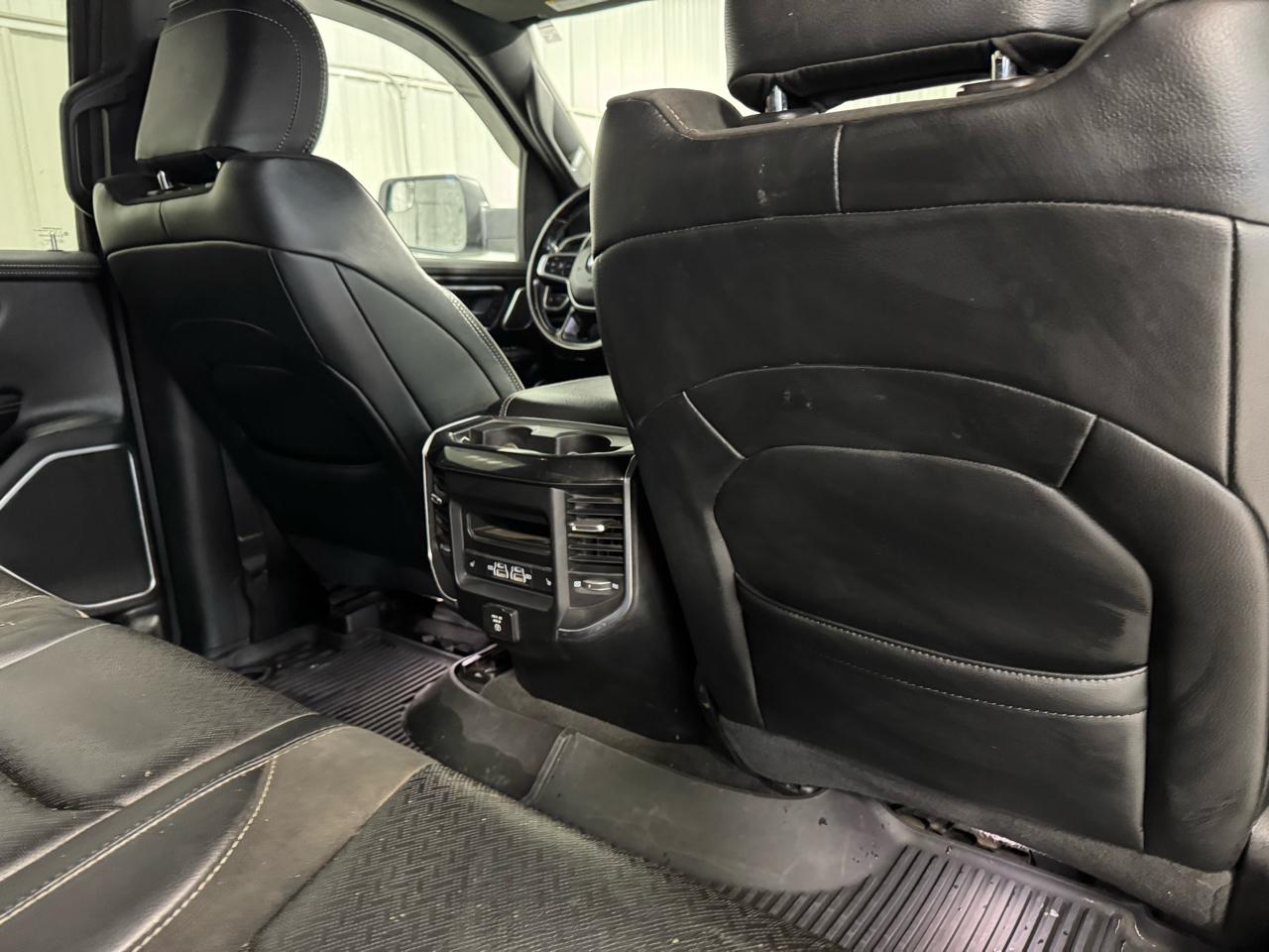 RAM 1500 Laramie 4x4 Crew Cab 5'7" Box 2022