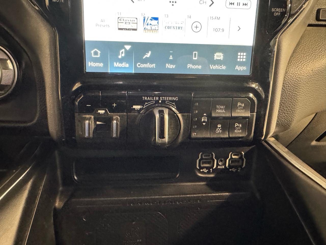 RAM 1500 Laramie 4x4 Crew Cab 5'7" Box 2022