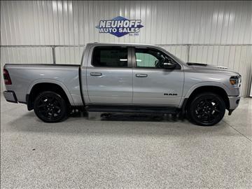 2022 RAM 1500 Laramie 4x4 Crew Cab 5'7" Box