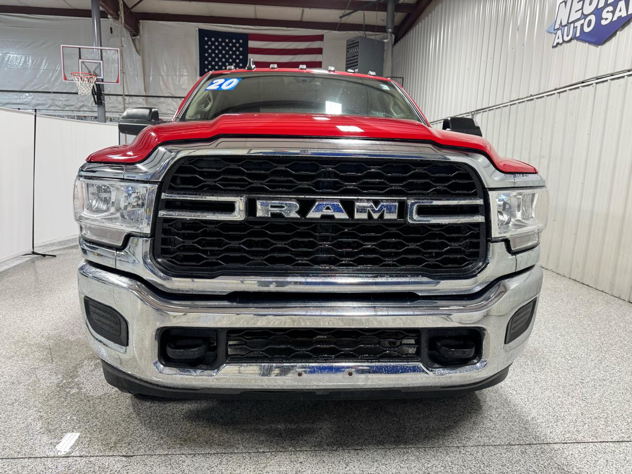 RAM 3500 Tradesman 4x4 Crew Cab 8' Box 2020