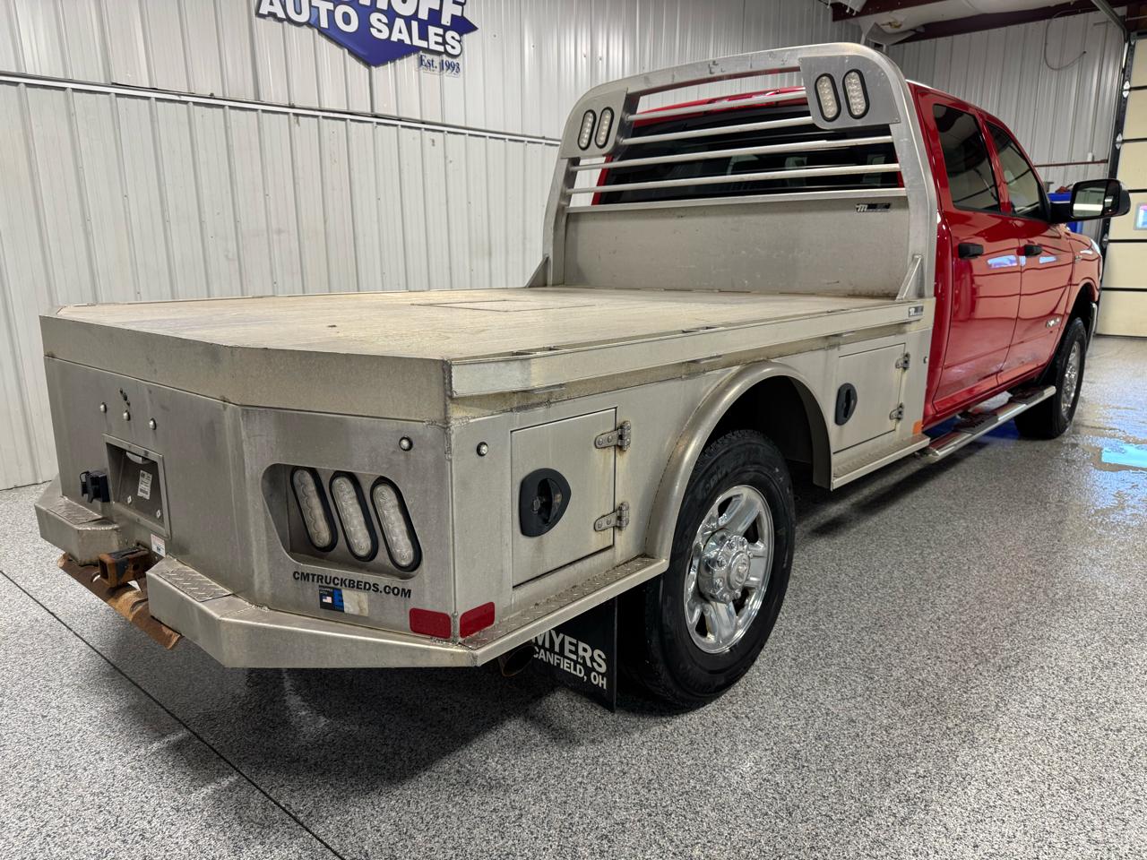 RAM 3500 Tradesman 4x4 Crew Cab 8' Box 2020